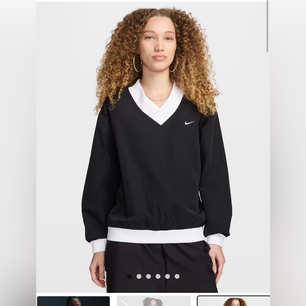 Nike Women's Loose UV Woven Long-Sleeve V-Neck